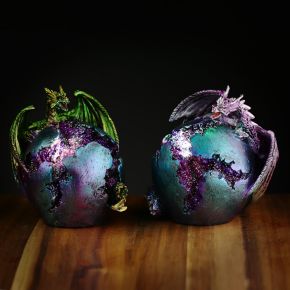 Dark Legends LED Geode Dragon Egg Dark Legends LED Geode Dragon Egg
