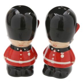 London Guardsman Ceramic Salt & Pepper Set London Guardsman Ceramic Salt & Pepper Set
